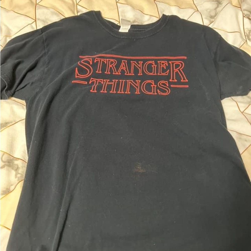 Black t shirt stranger things has a stain but it’s still a good t shirt